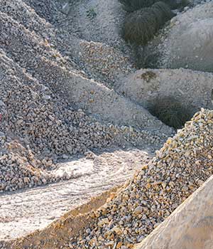 Primer Kaya Besleme Bunkerleri